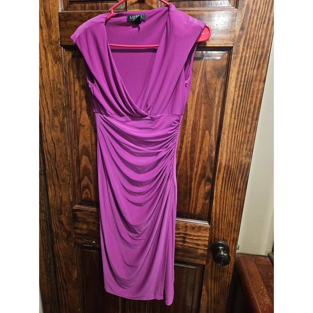Lauren Ralph Lauren Purple Ruched Bodycon Dress V-Neck Size 4 Romantic Cocktail